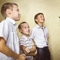 Дети встречают жениха :: Дмитрий Егоров