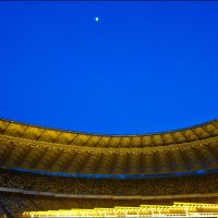 Луна над Олимпийским :: Алексей Новик