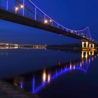 Пешеходный мост ночью. Киев. :: Руслан Безхлебняк