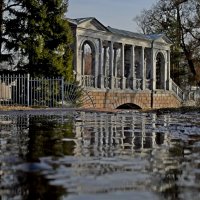 Царское Село. Палладиев мост. В весеннем  ручье отраженье..... :: Юрий Цыплятников