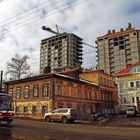 Кусочек жизни городской... :: Александр Зотов