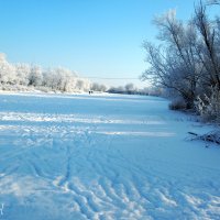 Замерзшая река :: Yuliana Nebel