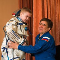 В настоящем скафандре и с настоящим космонавтом :: Михаил Крекин