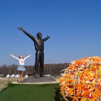 Памятник Юрию Гагарину :: Юлия Шуралева
