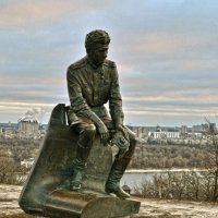 Памятник Леониду Быкову в Киеве :: Андрей Зелёный