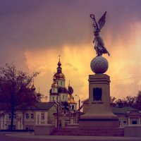 Монумент независимости в Харькове :: Евгений Болилый