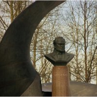 Памятник Просянкину :: Иван Клещин