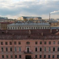 Розовый дом. Питер. Набережная канала Грибоедова. :: Евгений Поляков