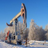 Морозный день на нефтепромысле :: Андрей Устюжанин