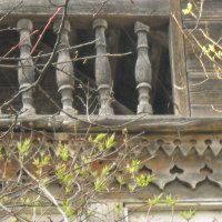 Весна. Старинный балкон :: Arusia Davrisheva