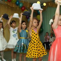 Танец в детском садике. :: Екатерина Сидорова