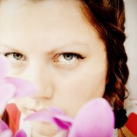 Глаза и орхидея... :: Irinka Zzz