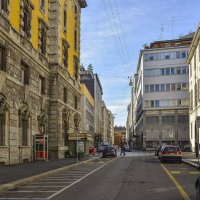 Улица в центре Милана в будний день :: Аркадий Беляков