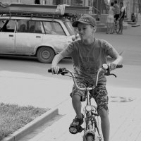 Сердитый велосипедист :: Игорь Попов