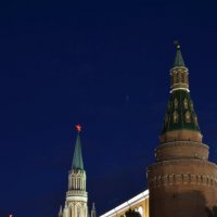 Кремль ночью :: Владимир Сороколит