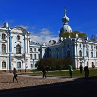 У Смольного Собора. :: Александр Лейкум