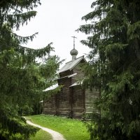 Старая церковь :: Денис Пшеничный