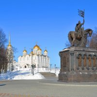 Памятники старые и новые :: Сергей Корнеев