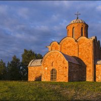 Оранжевый закат на красном :: Евгений Никифоров