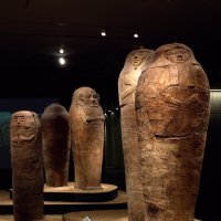 Человекоподобные саркофаги. Музей Израиля. :: Алла Шапошникова