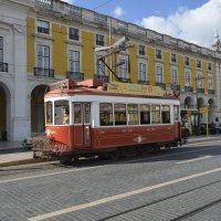 Лиссабон. Тот самый трамвайчик... :: Petr 