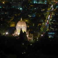 Бахайский храм в ночи :: Nelly Lipkin