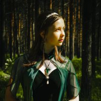 Королева изумрудного леса :: Арина Зотова