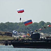 День ВМФ. Парашютист. :: Валерия Комова