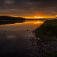 Закат на реке :: Сергей Винтовкин