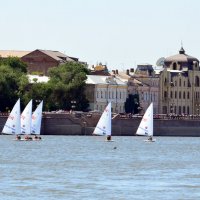 парад яхтклуба на день ВМФ в Астрахани :: Геннадий 