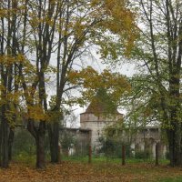 На территории Борисоглебского монастыря :: галина 