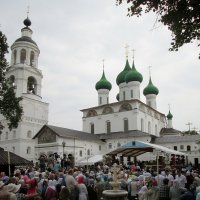 Праздничный день. :: Михаил Попов