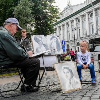 Уличный художник. :: Андрей Якимюк