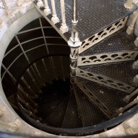Вверх по лестнице,ведущей вниз. :: Алла Шапошникова