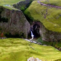Водопад на реке Малка :: Елена Шемякина