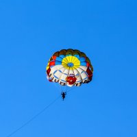 Полет на парашюте :: Николай Николенко