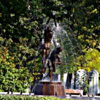 Памятник Советским Спортсменам, г. Ярославль Площадь Труда :: Роман Кляпчин