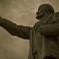 Ленин в райцентре :: Юрий Филоненко