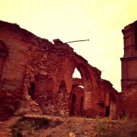 Разрушенная церковь :: Ирина Бакутина