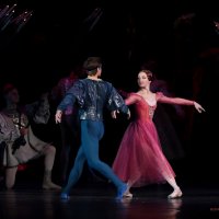 Знакомство юной Джульетты с Ромео на бале-маскараде в доме Капулетти ... :: Yuriy Konyzhev