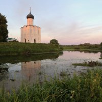 Церковь Покрова Пресвятой Богородицы на Нерли :: Leonid Petuhov 44