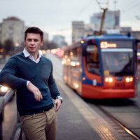 в ожидании трамвая :: Dmitry Yushkov