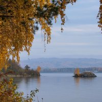 Autumn on the lake :: Dmitry Ozersky