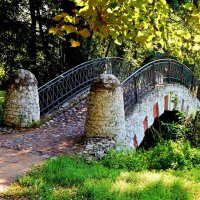 Старый мост в Кузьминском парке :: Milocs Морозова Людмила