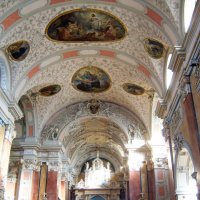 Внутреннее убранство церкви Schottenkirche, Вена :: Elena Danek