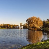 Большой пруд в Екатериненском парке :: Valerii Ivanov
