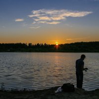 Рыбалка на закате Солце :: Вадим Вайс