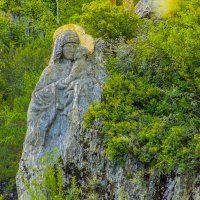 Лик Богородицы в скале на о.Патмос,п.Чемал :: Олег Мартоник