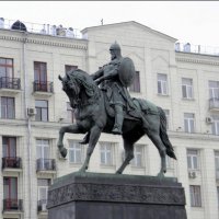 Памятник Юрию Долгорукому. :: Елена 