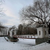 В Харитоновском парке. :: Пётр Сесекин